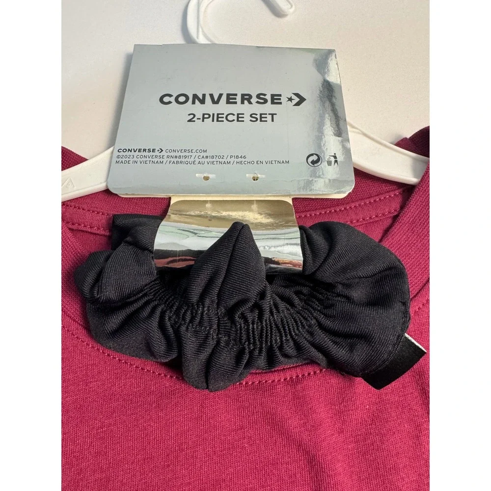 Converse Girls 2-Piece Set Long Sleeve Graphic Tee and Scrunchie Burgundy Size M